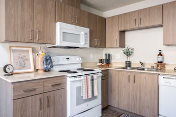 Avenue 66 | kitchen